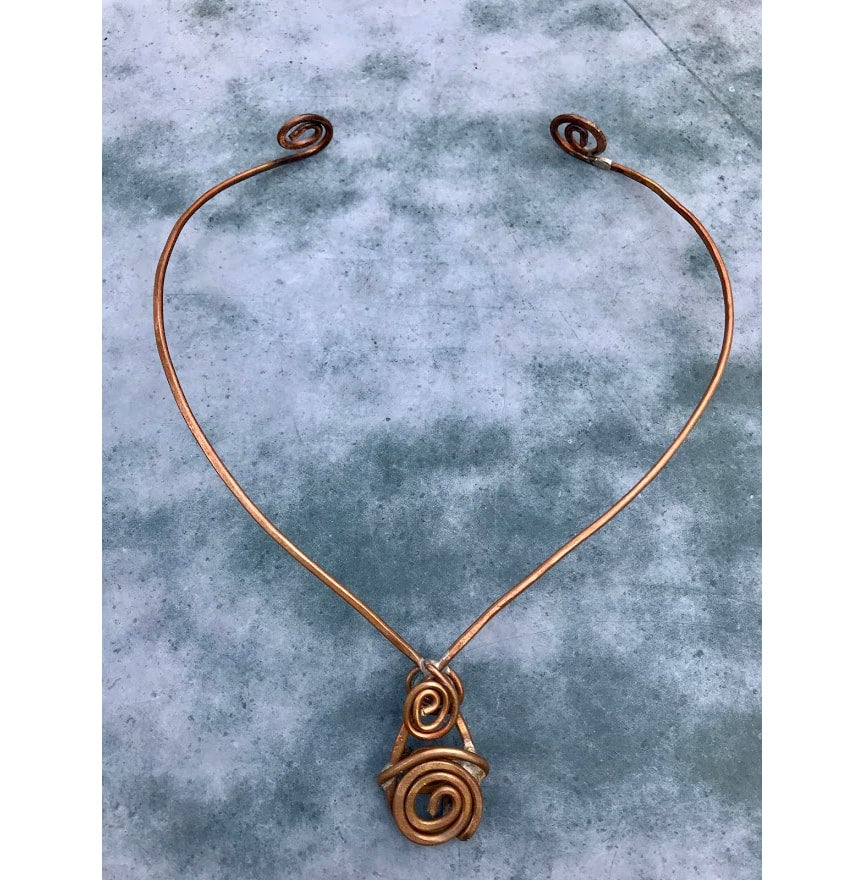 All the wire necklace top